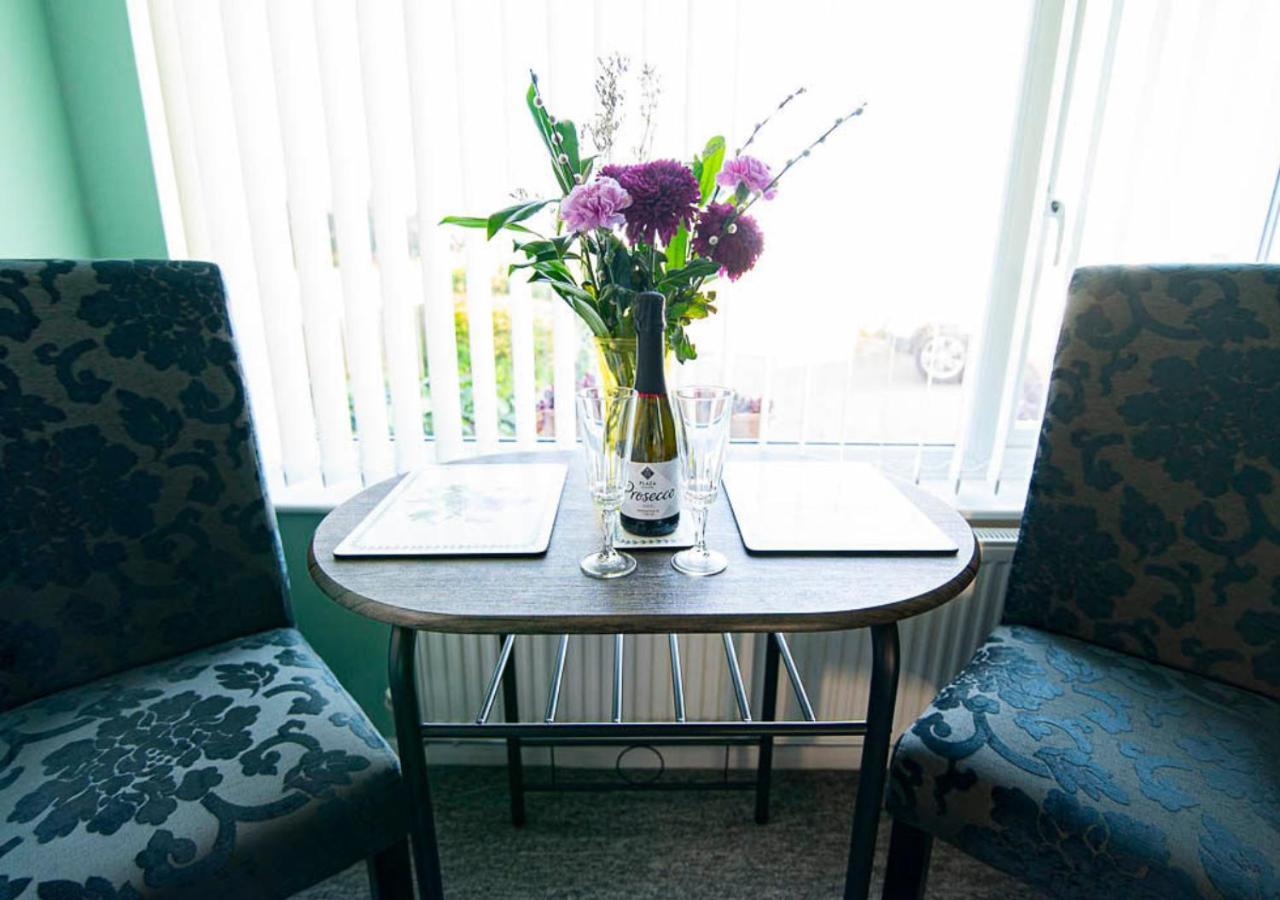Broadstairs, Bays & Golf - Sleeps 2 Appartement Buitenkant foto